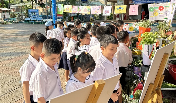 240410 Trường tiểu học Kim Đồng tổ chức Ngày hội đọc sách và Ngày hội STEM 2.jpg