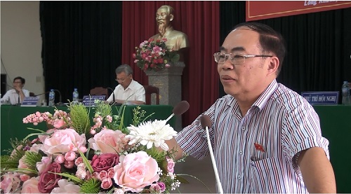Ông Nguyễn Công Hồng - ĐBQH trả lời chất vấn cử tri Long Khánh.jpg