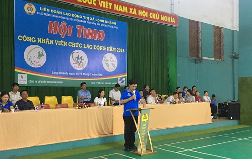 Phó Chủ tịch LĐLĐ thị xã ôn lịch truyền thống tổ chức Công đoàn Việt Nam.JPG