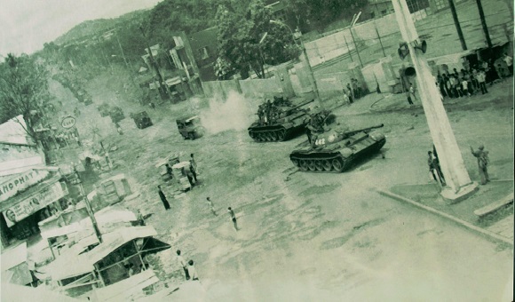 11. Xe tăng quân đoàn 4 tiến công vào Xuân Lộc, tháng 4.1975.JPG