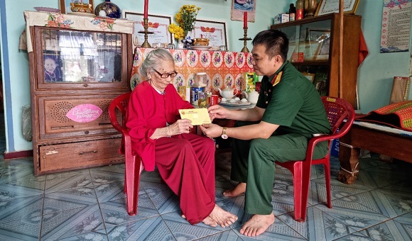 230803 NGƯỜI BÍ THƯ CHI BỘ, CÁN BỘ CHÍNH TRỊ GƯƠNG MẪU 2.jpg