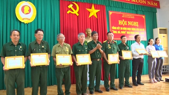 230831 KHEN THUONG CAC CA NHAN.jpg