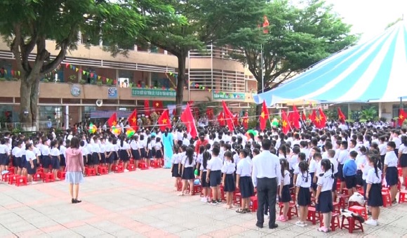 230905 TRUONG TH KIM DONG KHAI GIANG NAM HOC MOI 1.jpg
