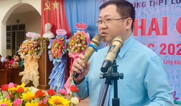 230905 Trường THPT Long Khánh chào mừng năm học mới 2.jpg