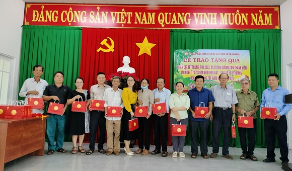 230920 mô hinh heo dat trao qua trung thu 2023 2.jpg