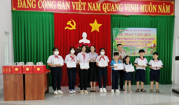 230920 mô hinh heo dat trao qua trung thu 2023 5.jpg