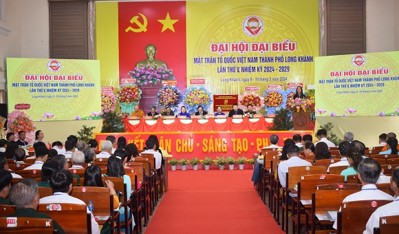 240510 Long trọng tổ chức Đại hội Đại biểu MTTQVN thành phố Long Khánh lần thứ V, nhiệm kỳ 2024 - 2029 1.jpg