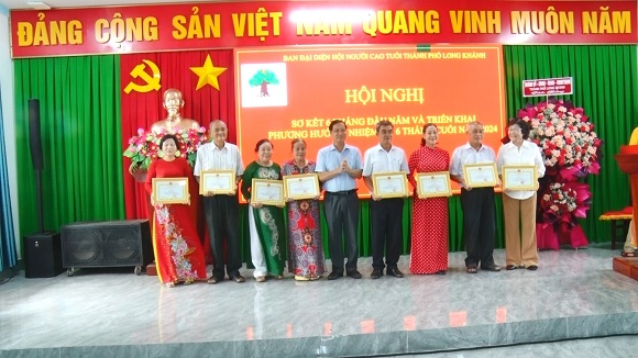 240625 Hội Người cao tuổi Thành phố kỷ niệm 83 năm ngày thành lập Hội NCT Việt Nam 4.jpg