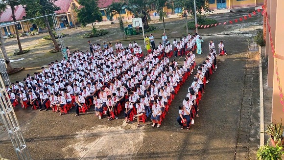 241001 Tuyên truyền cho các em học sinh.jpg