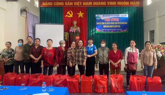 250110 Tặng quà hội viên khó khăn.jpg