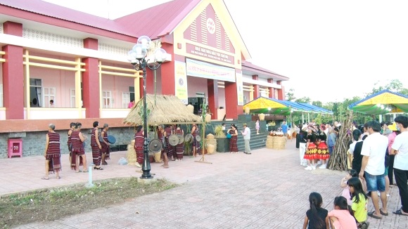 250428 TOAN CANH LE HOI CUNG SAYANGVA.jpg