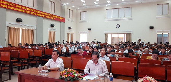 29-8 Các đại biểu tham dự hội nghị.jpg