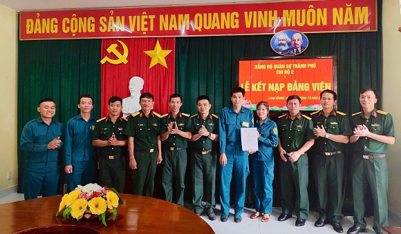 3. Lễ kết nạp Đảng viên.jpg