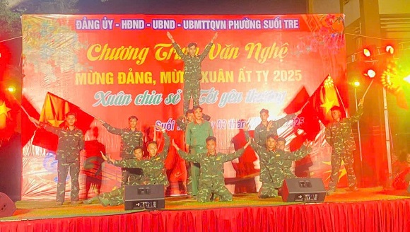 4. Phường Suối Tre tổ chức chương trình. xuan chia se tet yeu thuong nam 2025 3.jpg