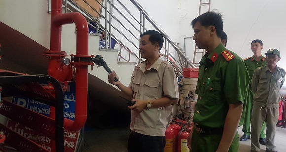 6-2 Kiểm tra công tác Pòng cháy chữa cháy tại Ban quản lý chợ Long Khánh.jpg
