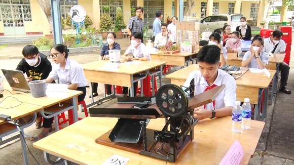 SAN PHAM DU THI BAC THPT.jpg
