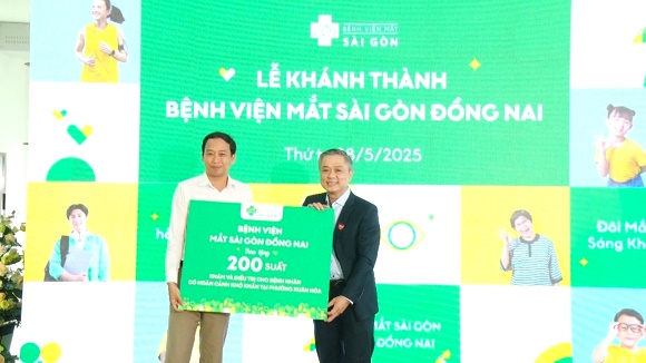 trao tang 200 suat mien phi cho benh nhan.jpg
