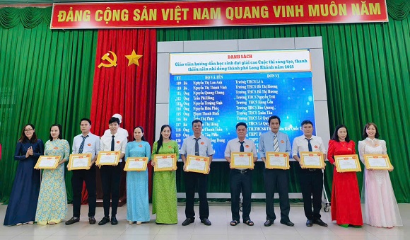 z6644531249314_c9e7ec886b52abe5dc533722856c7ef4.jpg