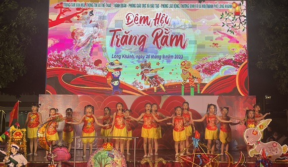 Đêm hội trăng rằm năm 2023 1.jpg